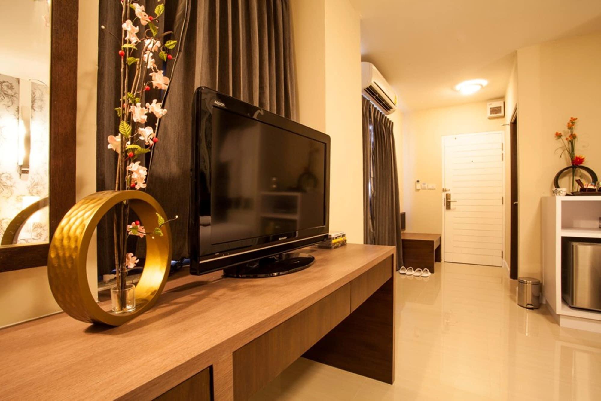 The Aim Sathorn Hotel Bangkok Exterior foto