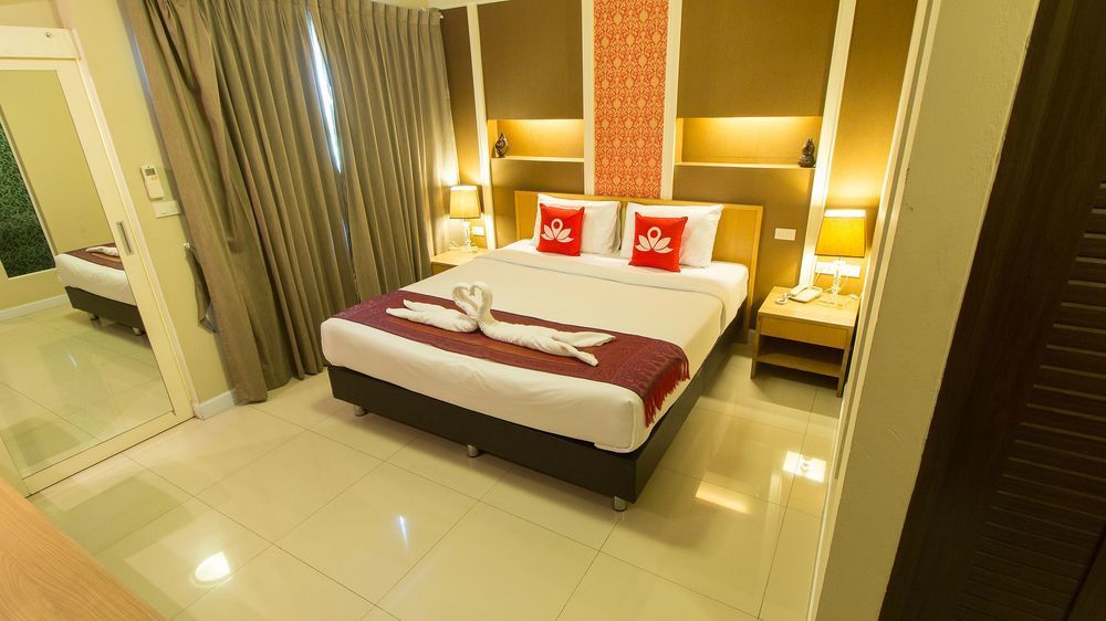 The Aim Sathorn Hotel Bangkok Exterior foto