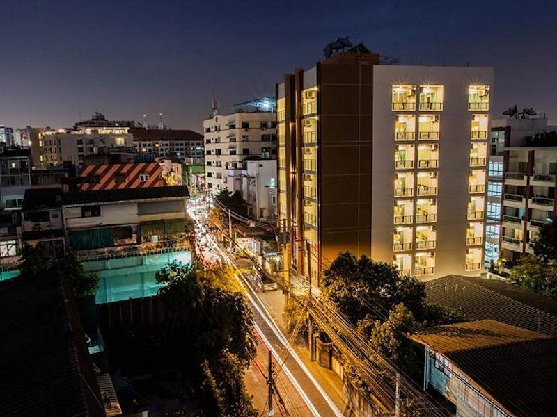 The Aim Sathorn Hotel Bangkok Exterior foto